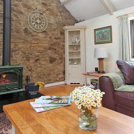 Treamble Barn, Holiday home